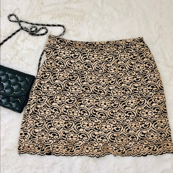 Vintage Dresses & Skirts - ✨SOLD✨Vintage Gold and Black Floral Lined Stretchy Skirt Small